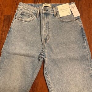 Abercrombie & Fitch Women’s The Skinny High Rise Light Wash Jeans